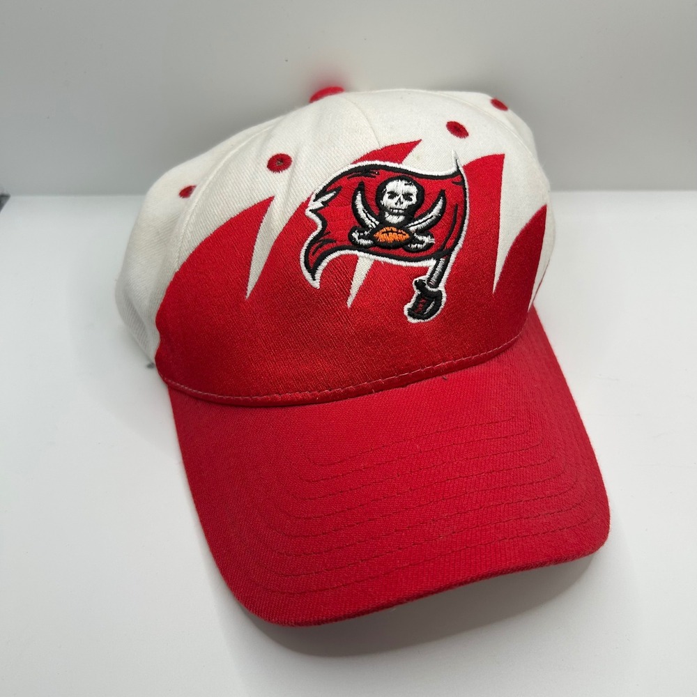 Reebok Tampa Bay Buccaneers NFL Hat Red White Stretch Fit Embroidered Cap
